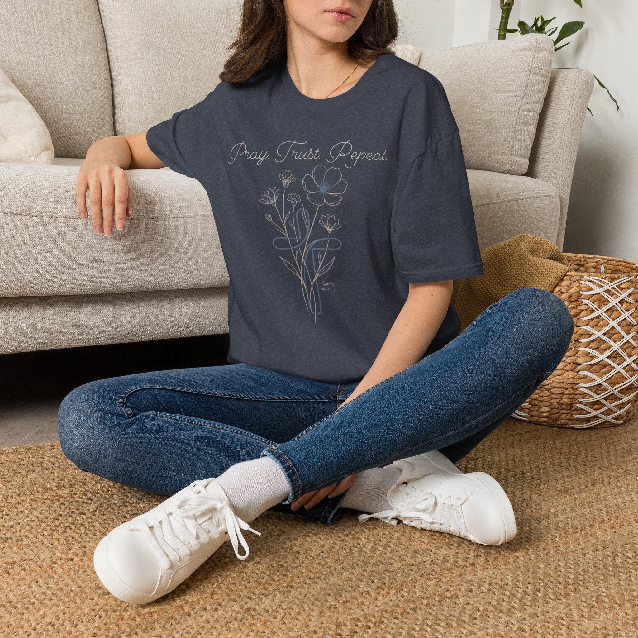 Pray Trust Repeat Flower Blue Cross - T-Shirt