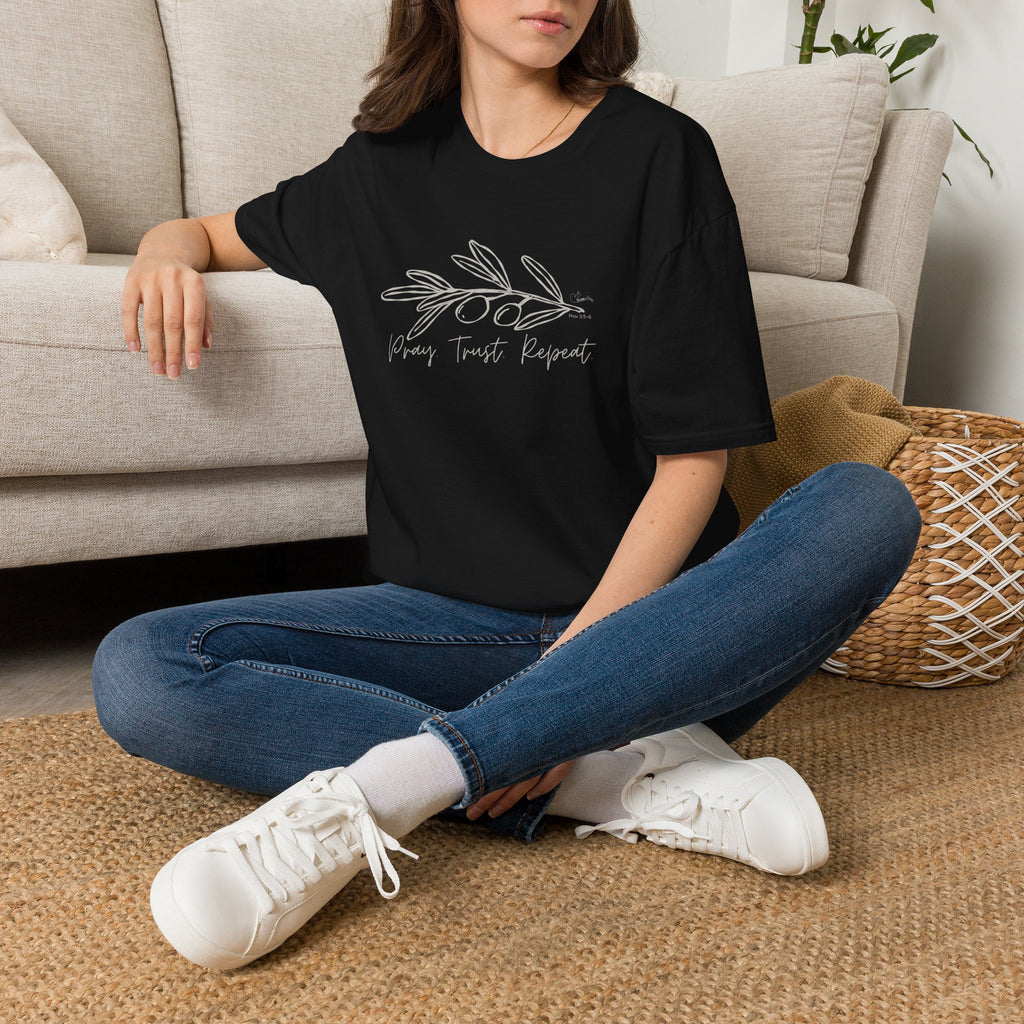 Pray Trust Repeat Cursive Olive 1 - T-Shirt