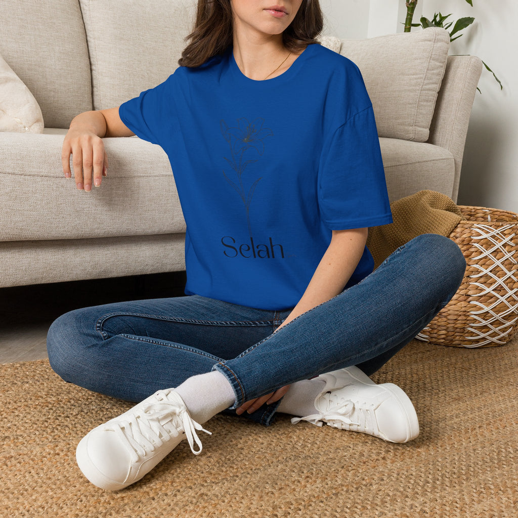 Selah flower - T-Shirt
