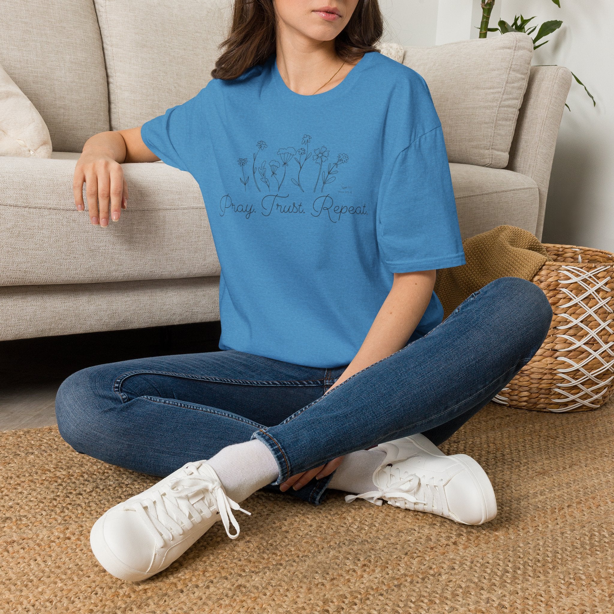 Pray Trust Repeat Flowers - T-Shirt
