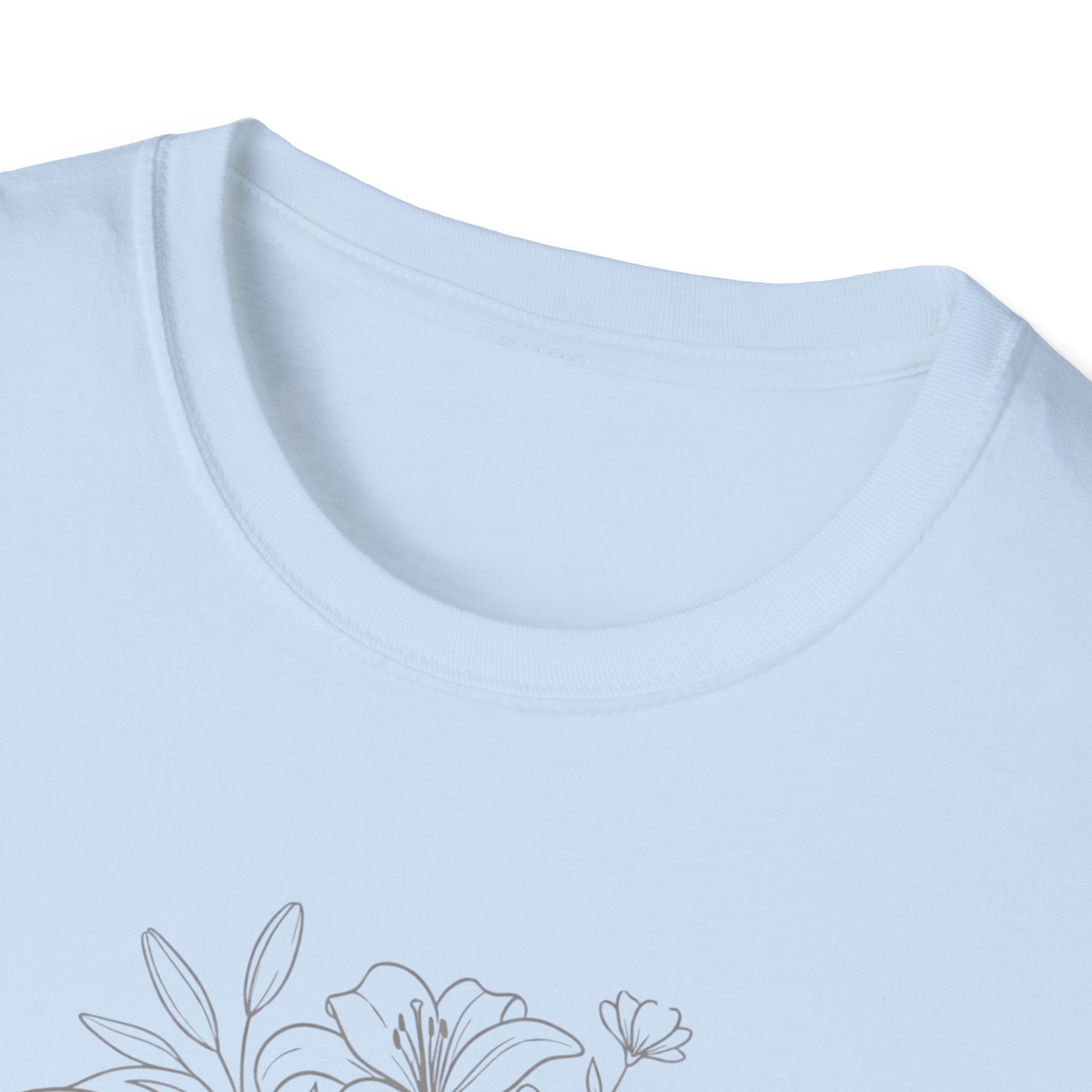 Clothed in strength flower hair - T-Shirt